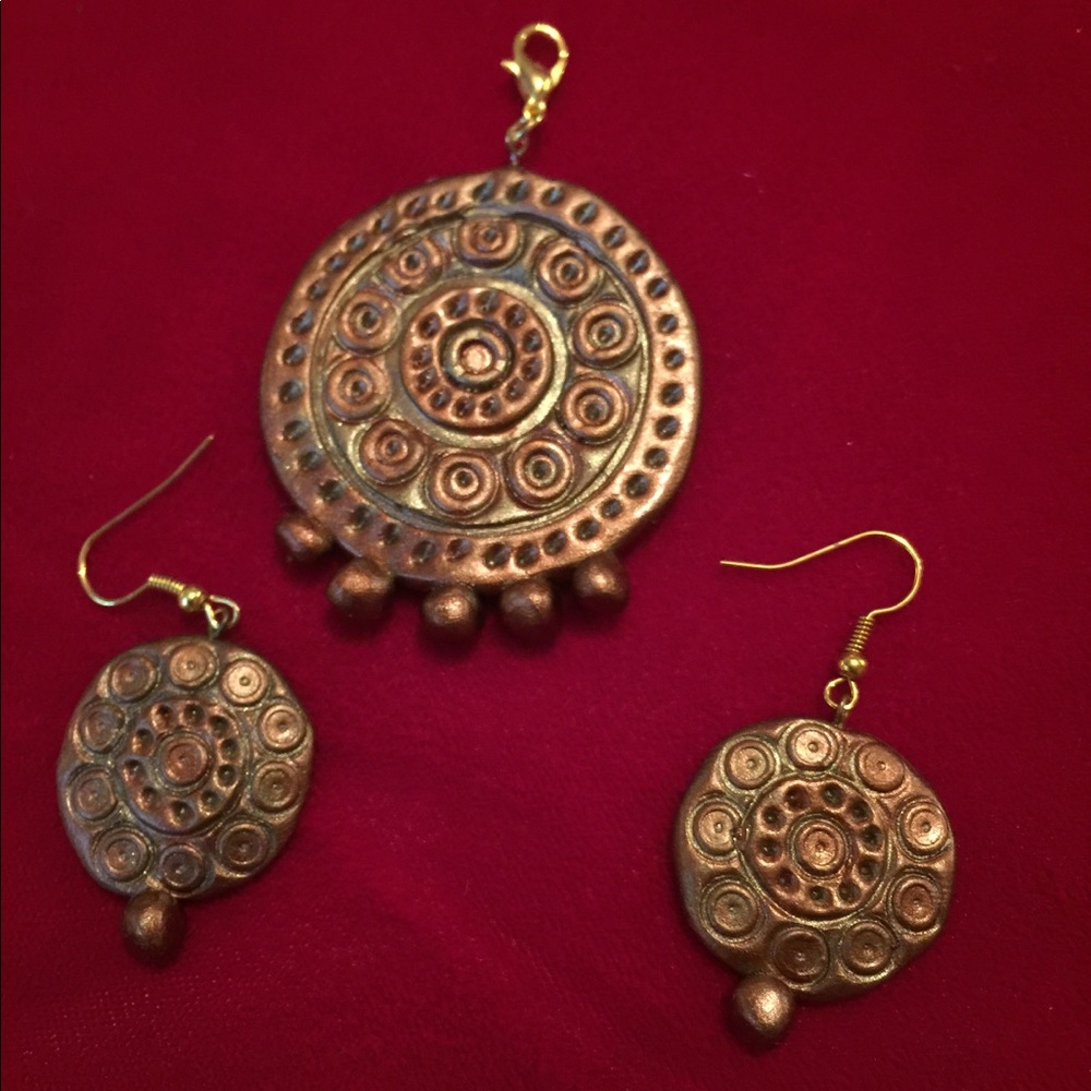 Pendant earrings terra cotta